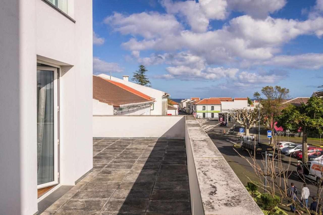 Downtown Praia Da Vitoria Al Экстерьер фото